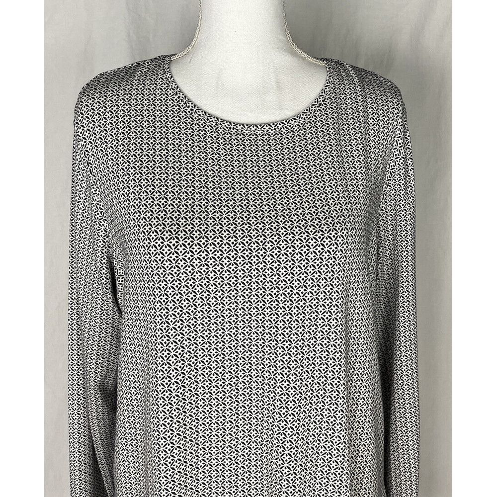 Chico's Womens 2 Pullover Top Soft Stretch Long Sleeve Geo Print Ivory Black - Picture 6 of 6